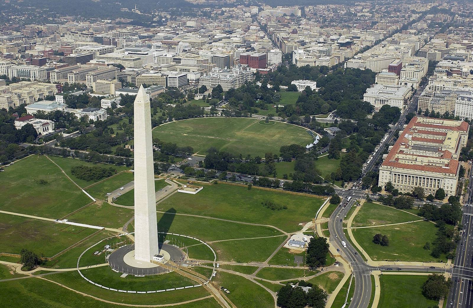 Washington Monument i Washington D.C. sett ovenfra