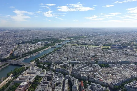 Panoramautsikt over Paris fra toppen av Eiffeltårnet