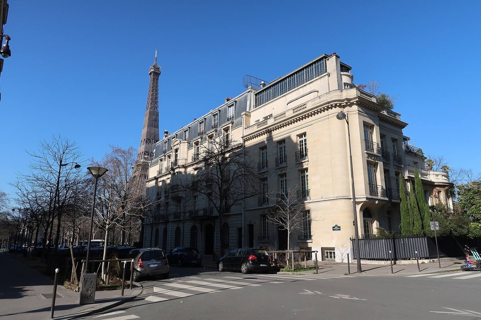 Boligbygård i Avenue Charles-Floquet i 7. arrondissement